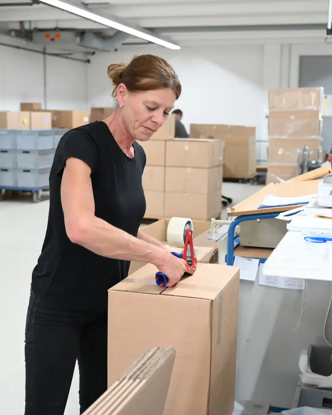 Logistik und Auftragsbearbeitung Kunststoffspritzguss Logistik und Auftragsbearbeitung Kunststoffspritzguss